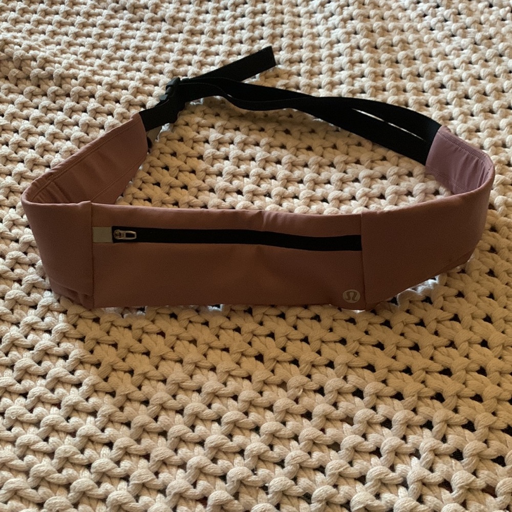 Lululemon fast and free running belt